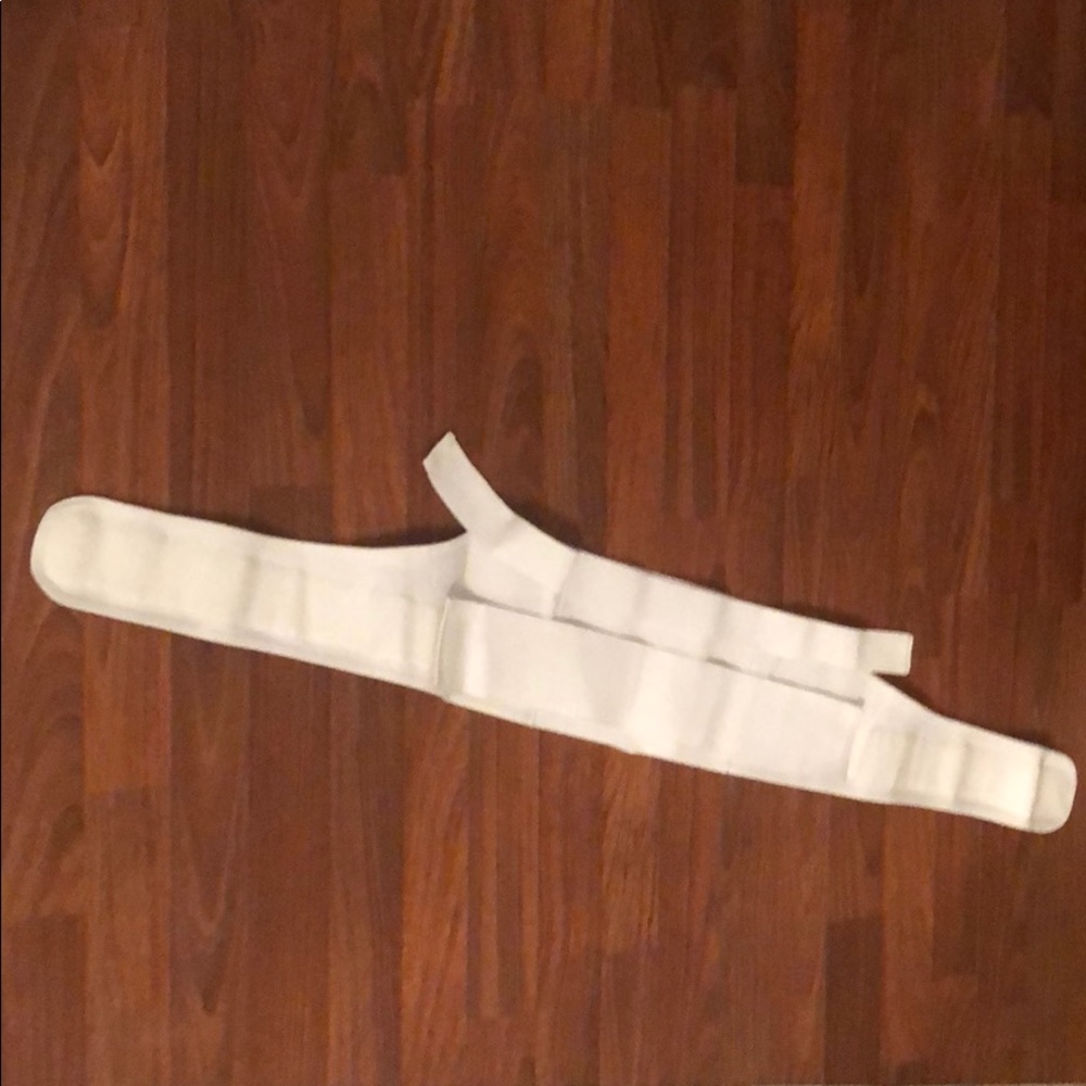 Maternity belly support band